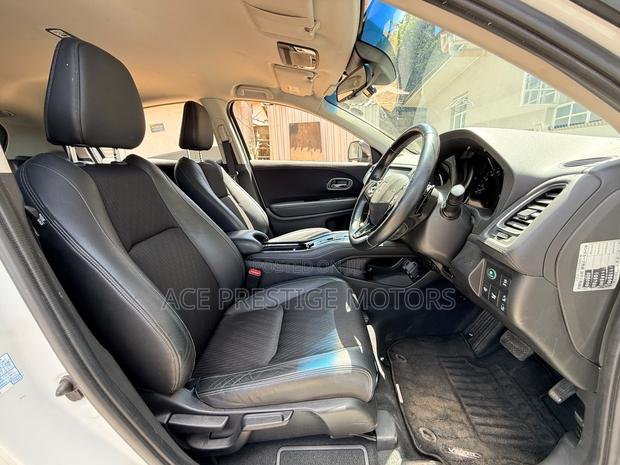 Honda Vezel 2019 White