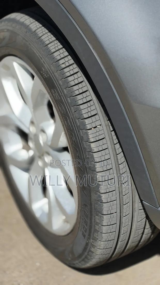 Land Rover Discovery Sport HSE 2019 Gray