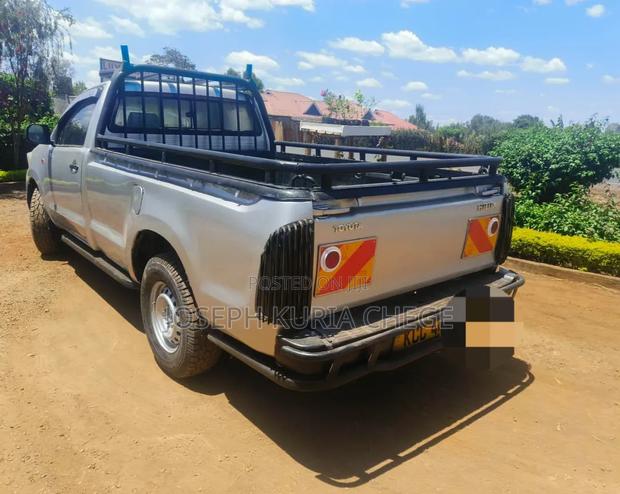 Toyota Hilux 2015 Silver