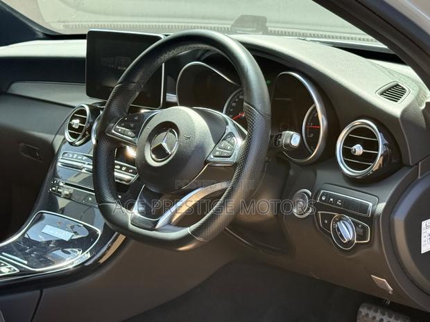Mercedes-Benz C180 2018 Silver