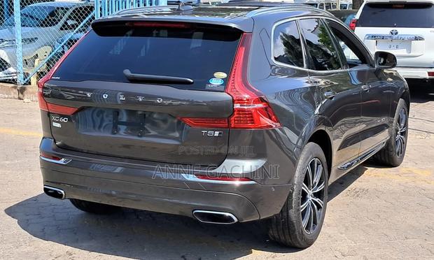 Volvo XC60 T5 Inscription AWD 2019 Gray