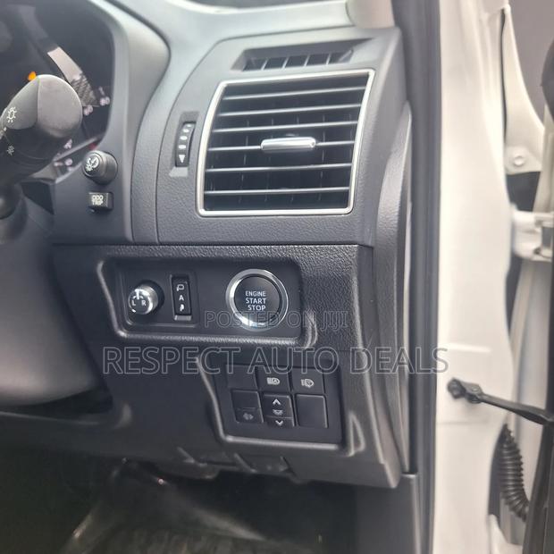 Toyota Land Cruiser Prado 2.8 2021 White