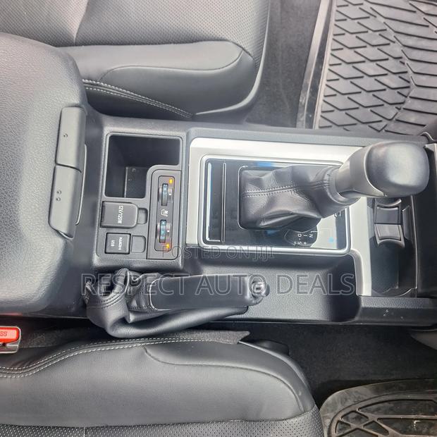 Toyota Land Cruiser Prado 2.8 2021 White