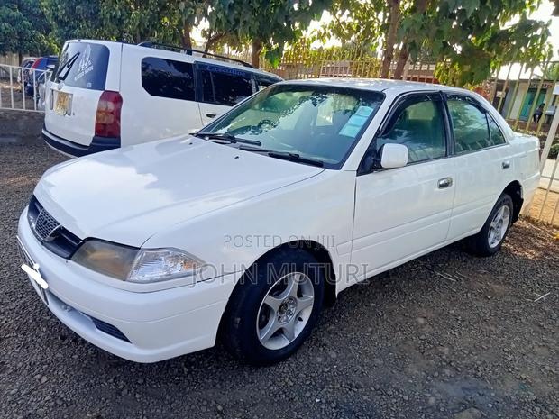 Toyota Carina 2000 White