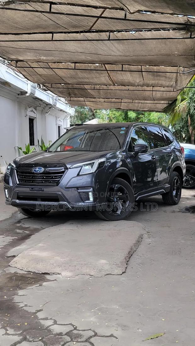Subaru Forester Premium 2021 Gray