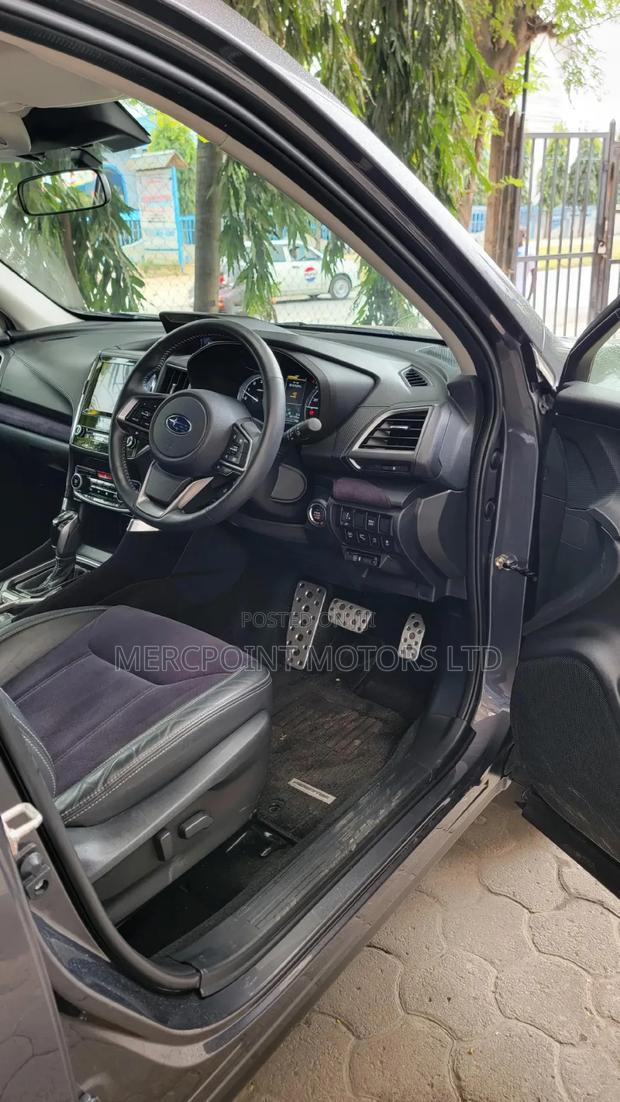 Subaru Forester Premium 2021 Gray