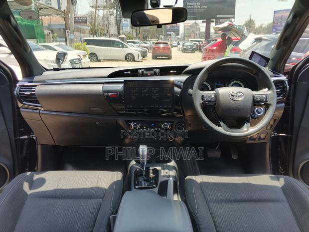 Toyota Hilux 2019 Black
