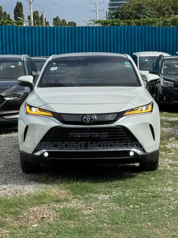 Toyota Harrier 2.0 4WD 2020 White