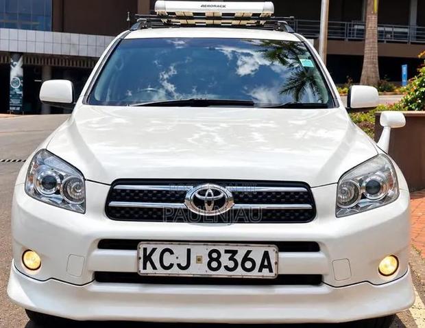 Toyota RAV4 2009 White