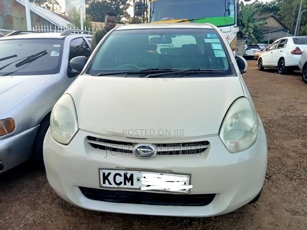 Daihatsu Boon 2010 Gold