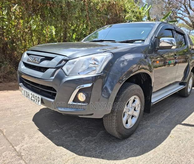 Isuzu D-MAX 2022 Gray