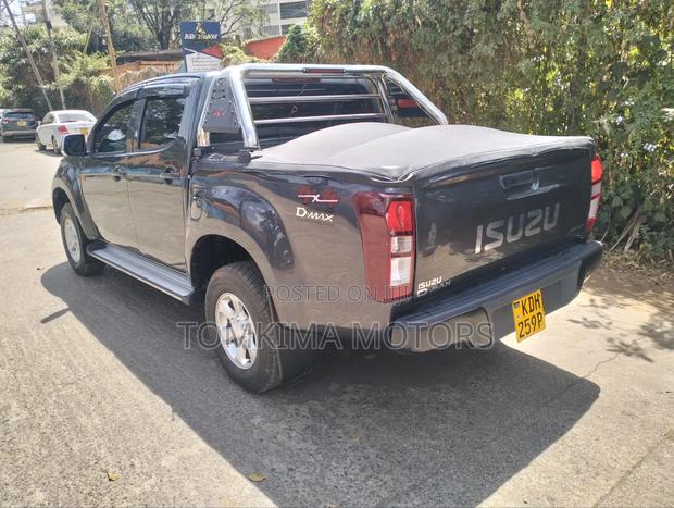 Isuzu D-MAX 2022 Gray