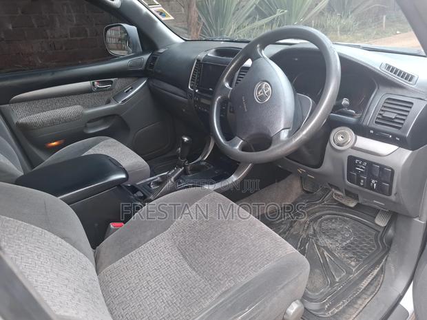 Toyota Land Cruiser Prado 2002 Silver