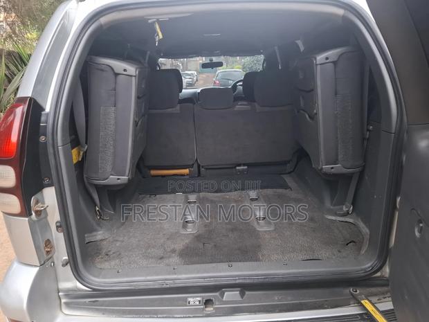 Toyota Land Cruiser Prado 2002 Silver