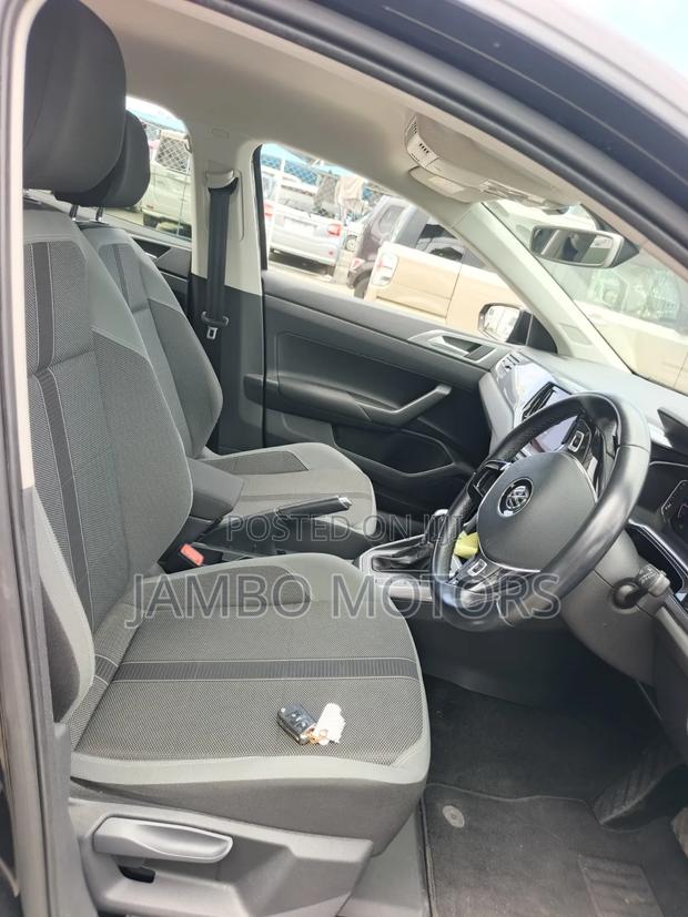 Volkswagen Polo 2021 Black