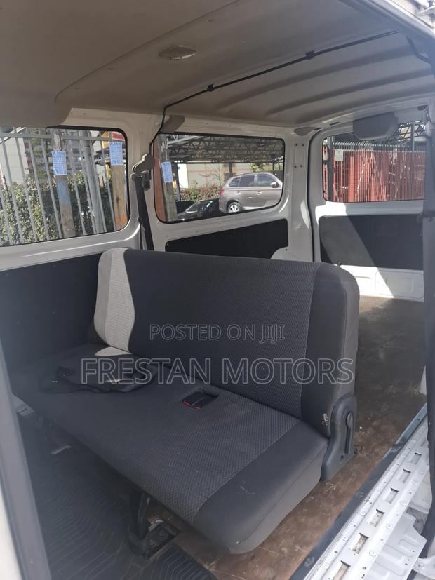 Nissan NV350 2018 White