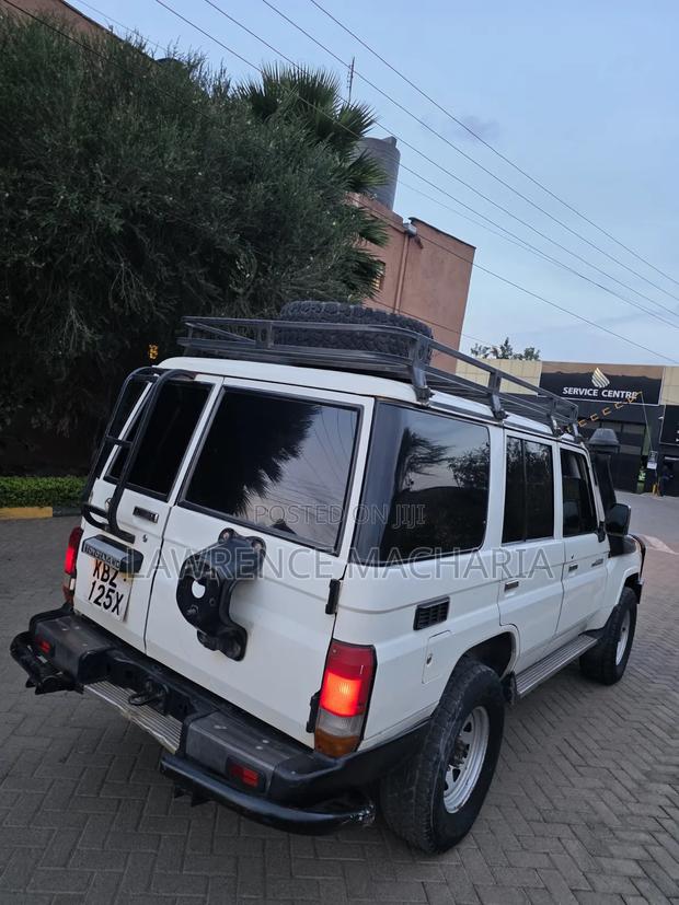 Toyota Land Cruiser 2014 White