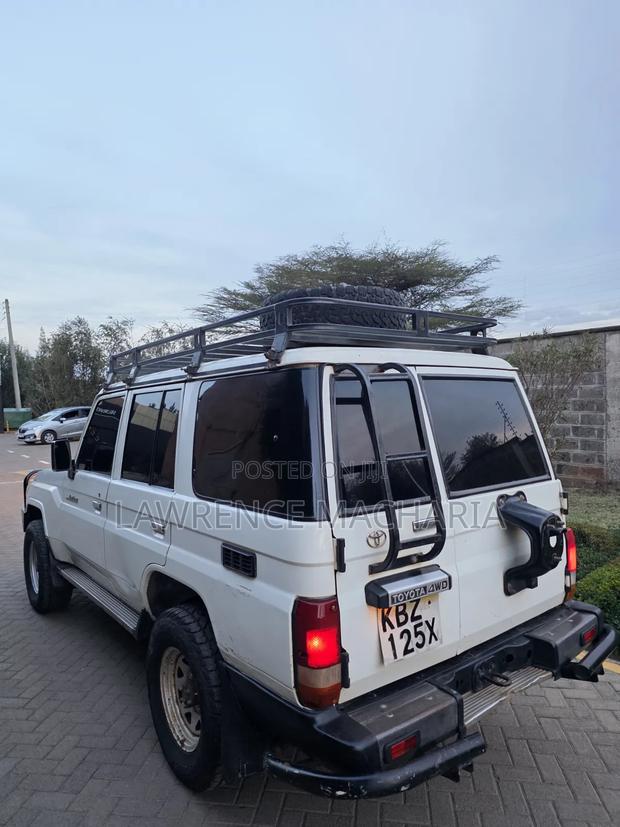 Toyota Land Cruiser 2014 White
