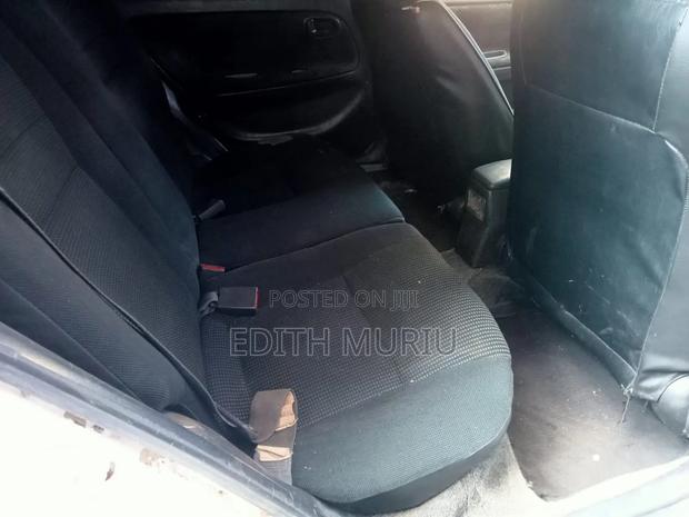 Toyota Corolla 2000 White