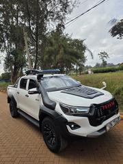 Toyota Hilux 2017 White for sale