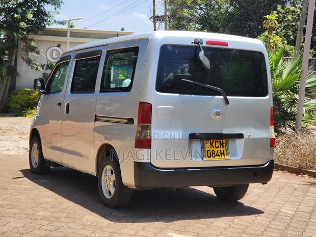 Toyota TownAce 2010 Silver