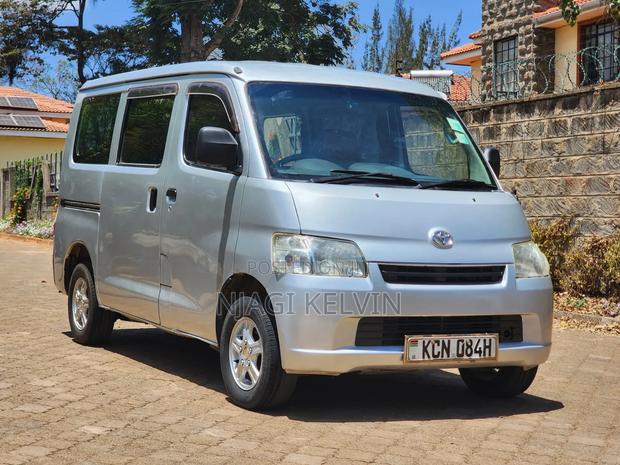 Toyota TownAce 2010 Silver