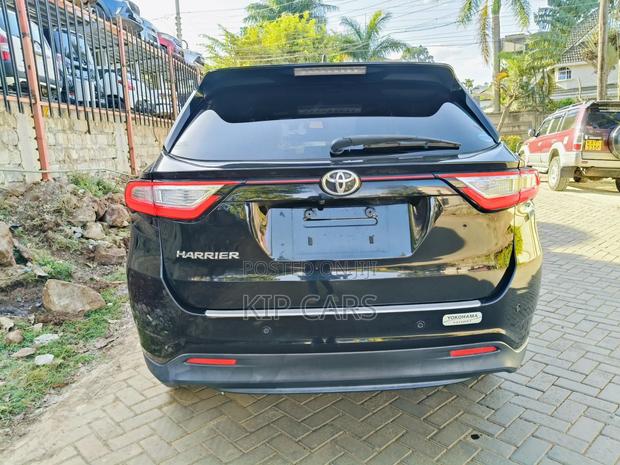 Toyota Harrier 2.0 2019 Black