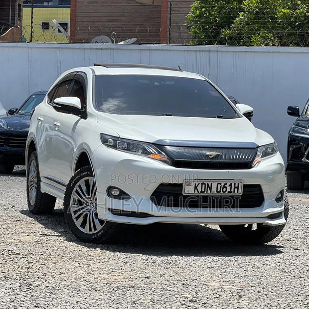 Toyota Harrier 2.0 2017 White