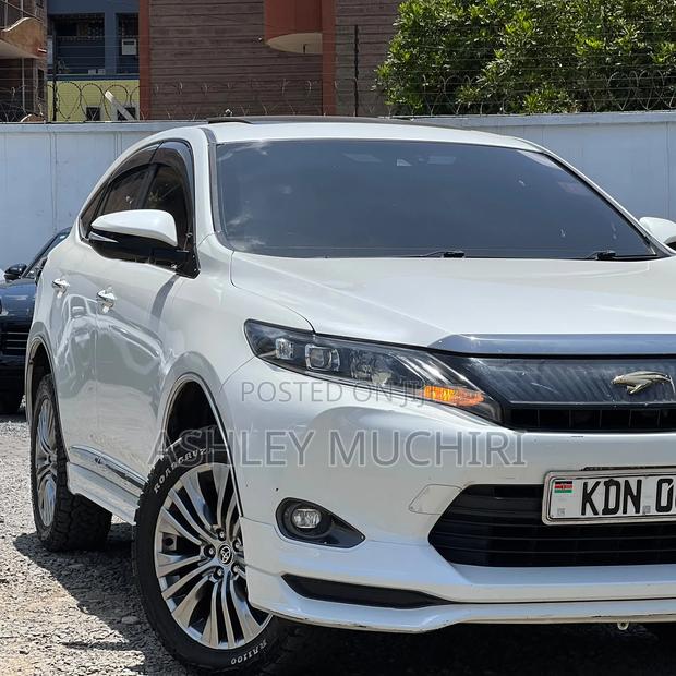 Toyota Harrier 2.0 2017 White