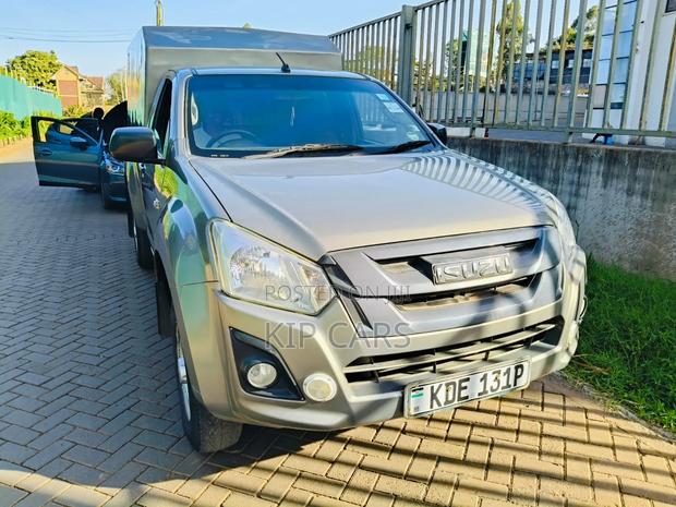 Isuzu D-MAX 2022 Gray