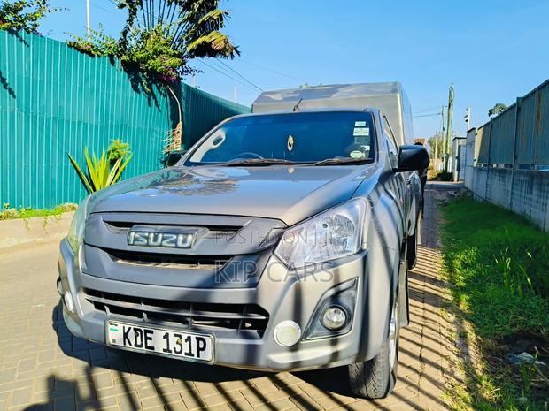 Isuzu D-MAX 2022 Gray