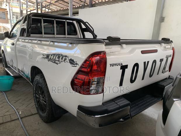 Toyota Hilux Revo Single Cab Deisel 2.4 RWD 2019 Off white