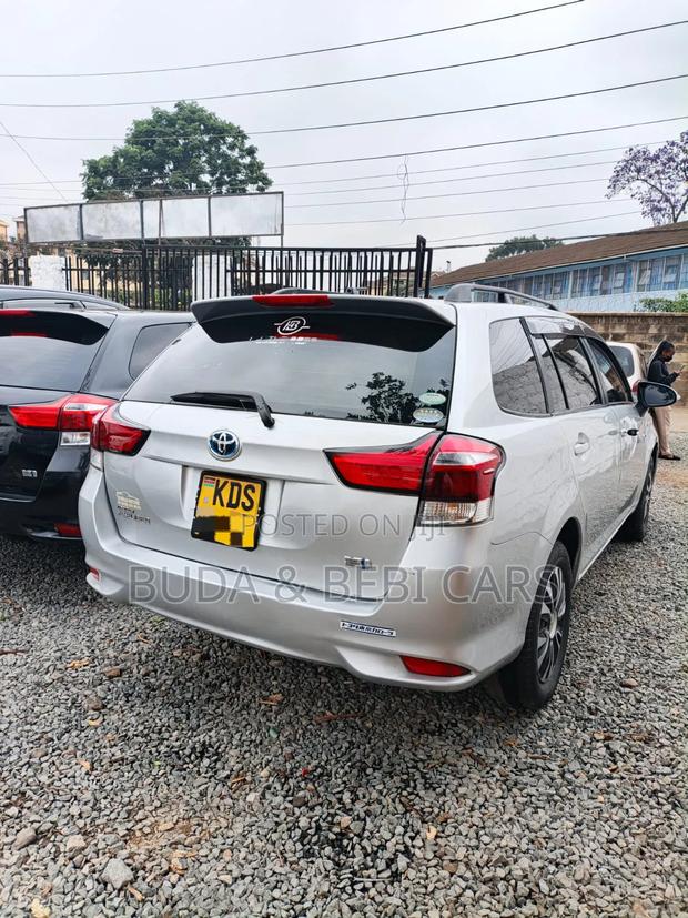 Toyota Corolla Fielder 2017 Gray
