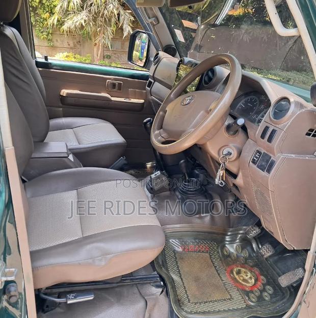 Toyota Land Cruiser 79 Series 2014 Green