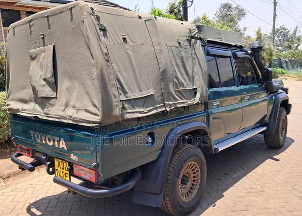 Toyota Land Cruiser 79 Series 2014 Green