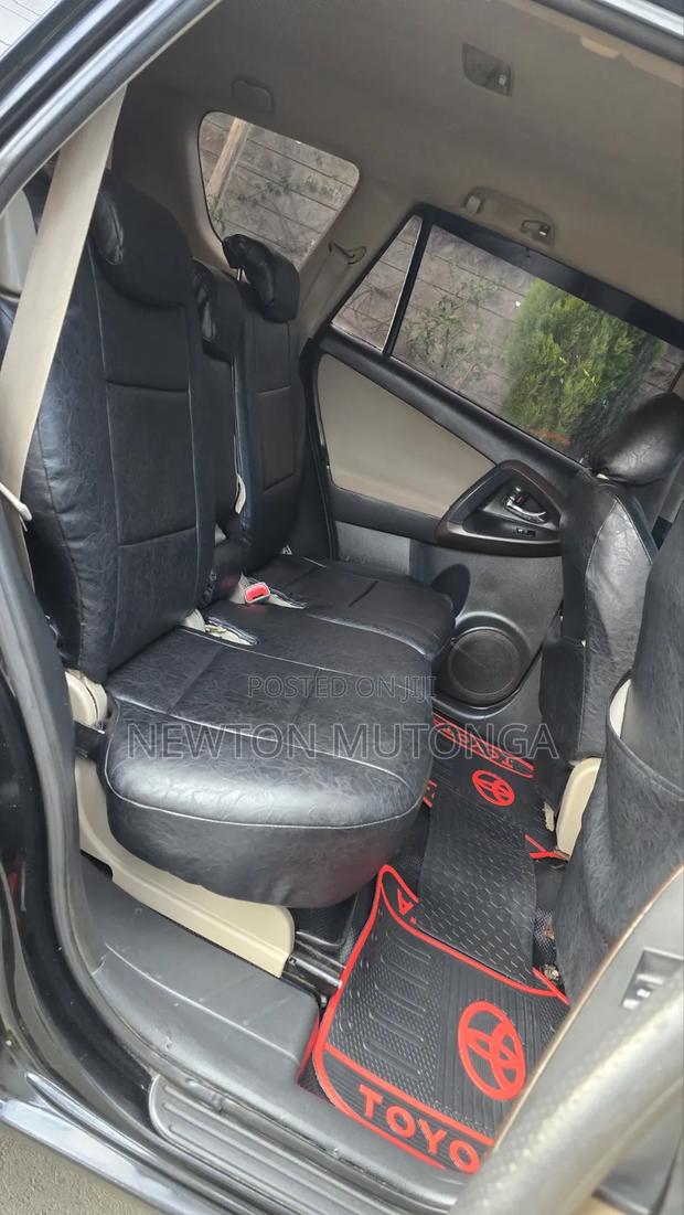 Toyota Vanguard 2010 Black