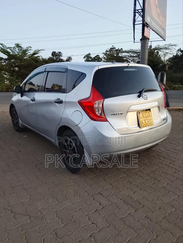 Nissan Note 2012 Silver
