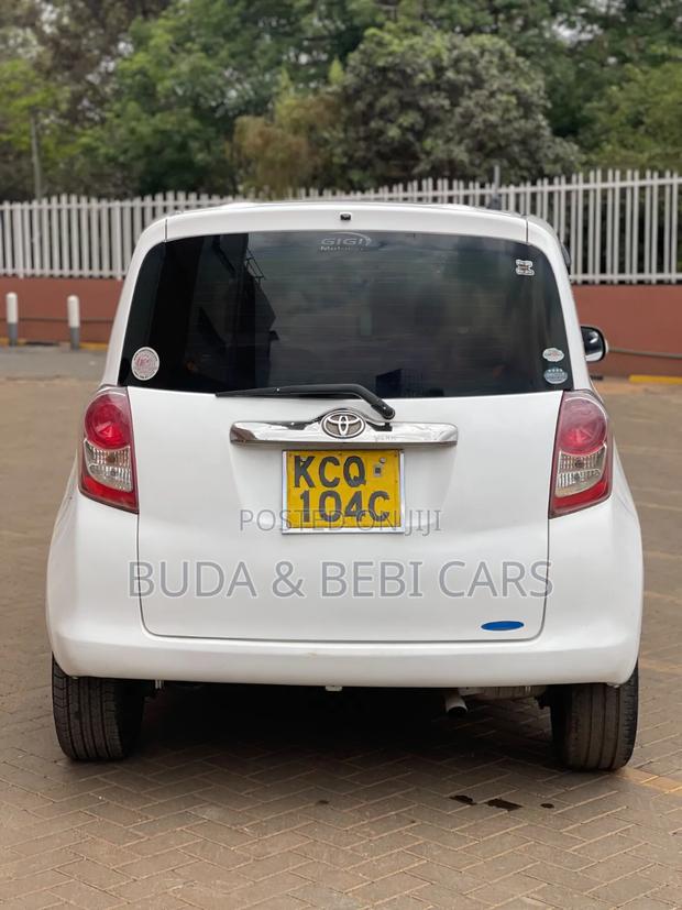 Toyota Ractis 2011 White