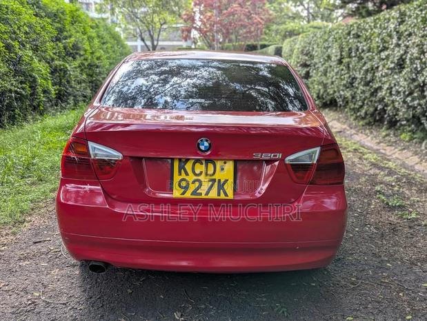BMW 320i 2008 Red