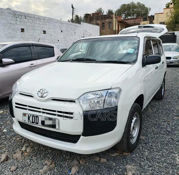 Toyota Probox 2016 Silver