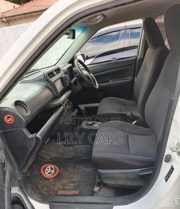 Toyota Probox 2016 Silver