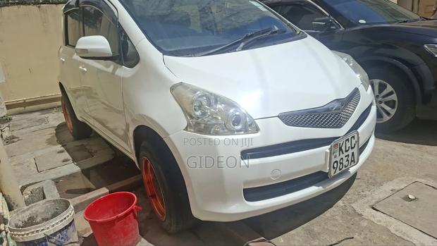Toyota Ractis 1.5 FWD 2008 White