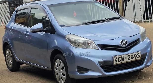 Toyota Vitz 2013 Blue