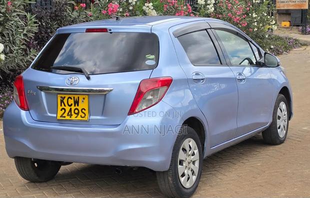 Toyota Vitz 2013 Blue