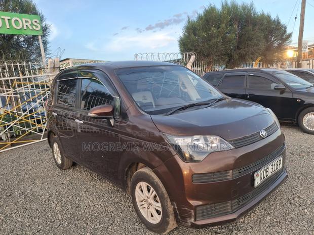 Toyota Spade 2013 Brown