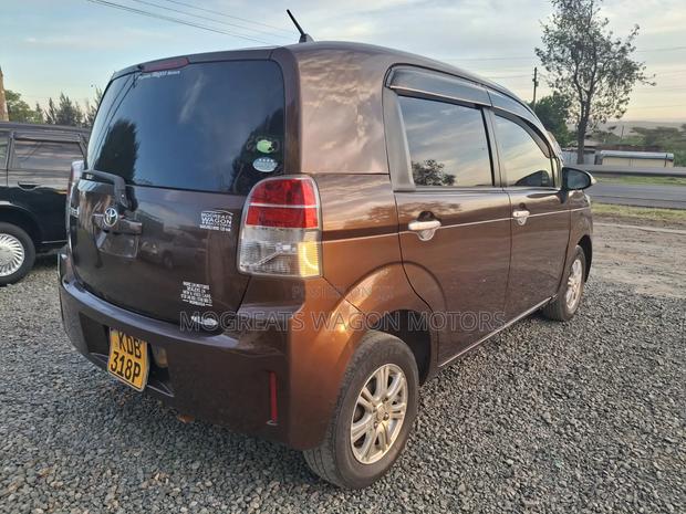 Toyota Spade 2013 Brown