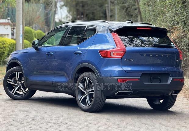 Volvo XC40 2019 Blue