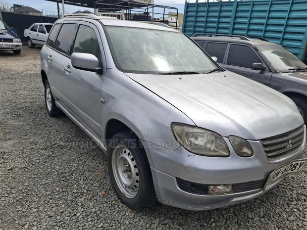 Mitsubishi Airtrek 2003 Silver