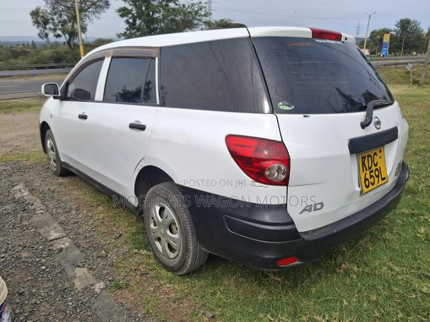 Nissan Advan 2014 White