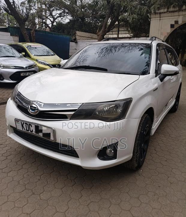 Toyota Corolla Fielder 2014 White